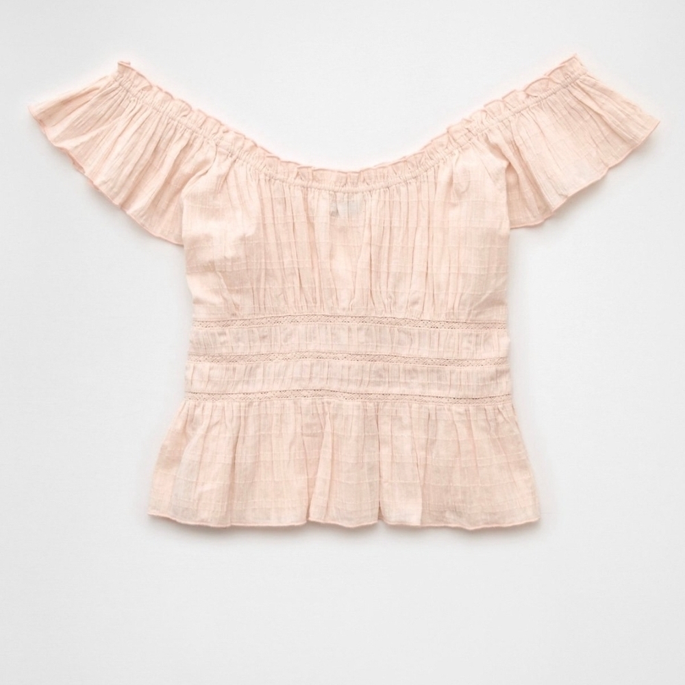 AE Ruched Flutter Sleeve Blouse - Picture 4 of 14
